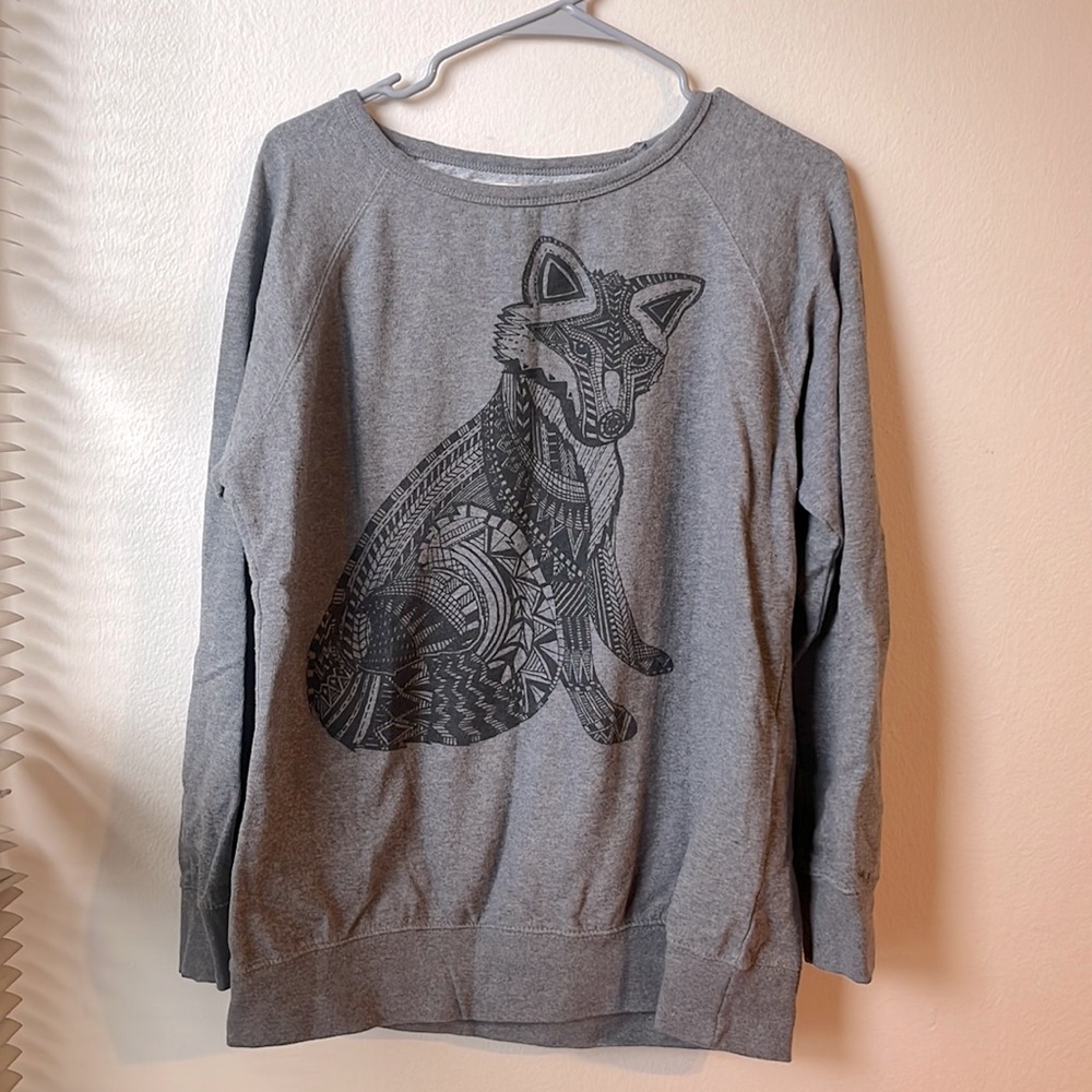 Gray sweatshirt with tribal print fox